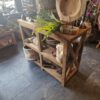 brede tafel met kruis