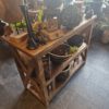 brede tafel met kruis