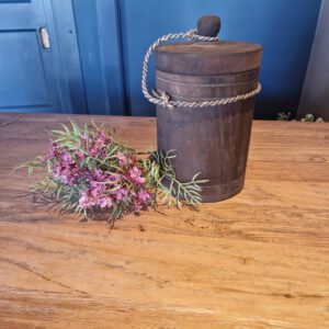 Donker houten pot